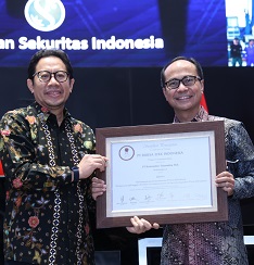 Seremoni Pencatatan Perdana Saham PT Ketrosden Triasmitra Tbk. (KETR) di Bursa Efek Indonesia